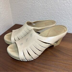 Elegant Cream Women's Sandals